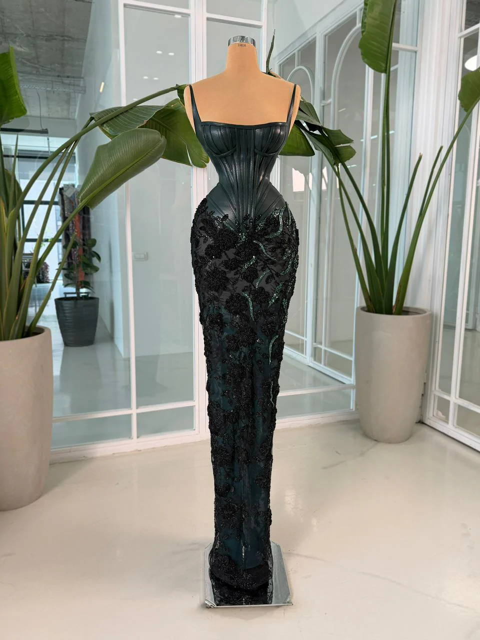 mannequin-displayed